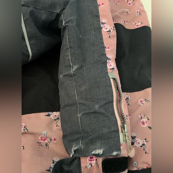 Pink Floral Snowsuit (Jacket and snow pants) - Picture 9 of 16